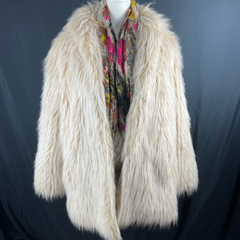 Donna Salyers Fabulous Furs Cream Faux Fur Jacket